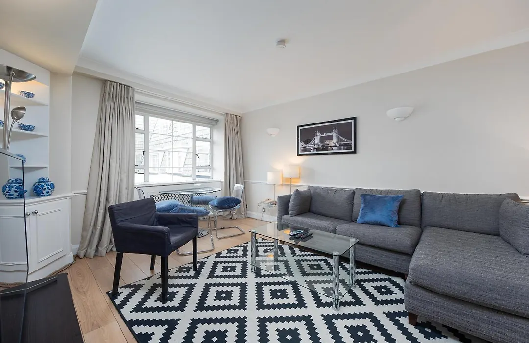 Nell Gwynn House Apartment-1