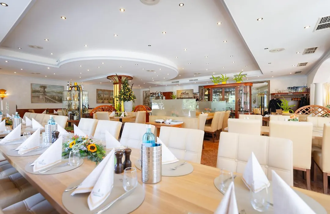 Hotel Restaurant Bismarckturm-1
