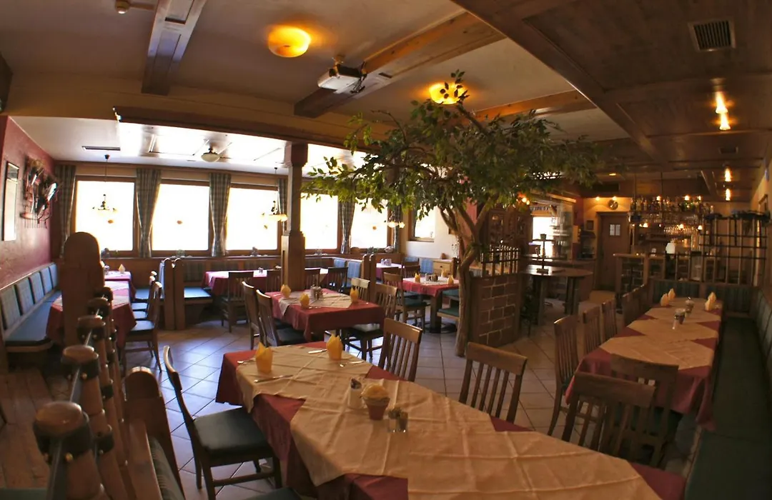 Hotel Schweizerhof-1
