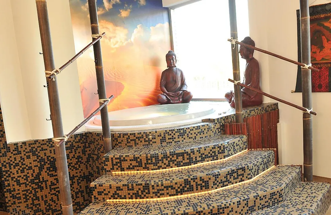 Hotel & Wellness Royal Astrid-1