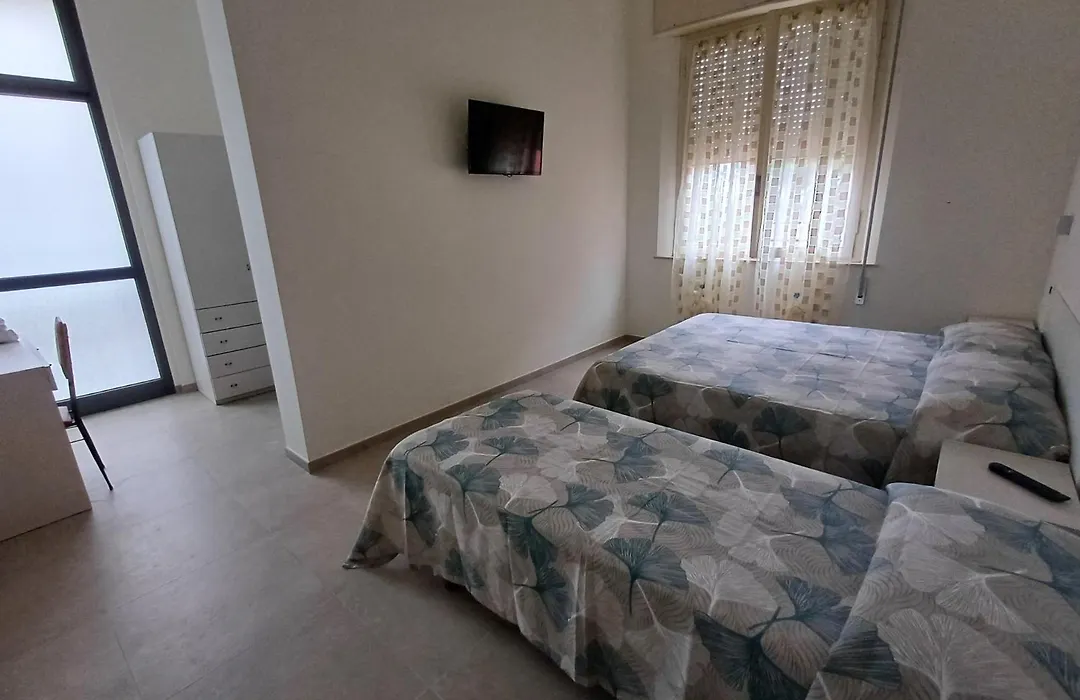 Hotel Flora-1