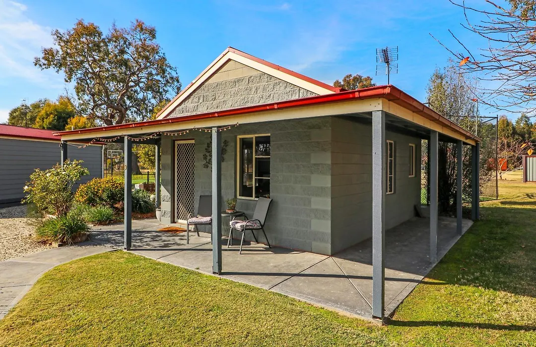 Greenvale Holiday Units Mansfield-1