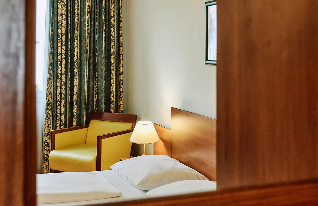 Hotel Deutschmeister-1