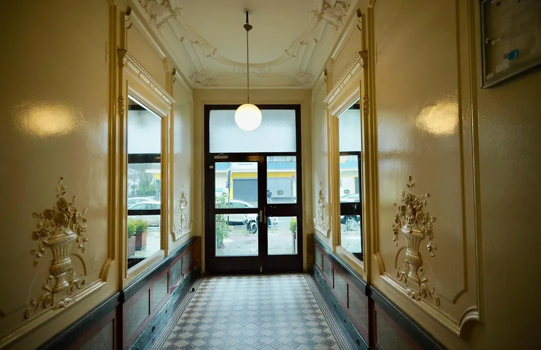 Hotel Pension Bernstein Am Kurfuerstendamm-1