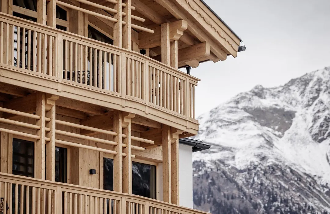 Leni Mountain Lodge-1