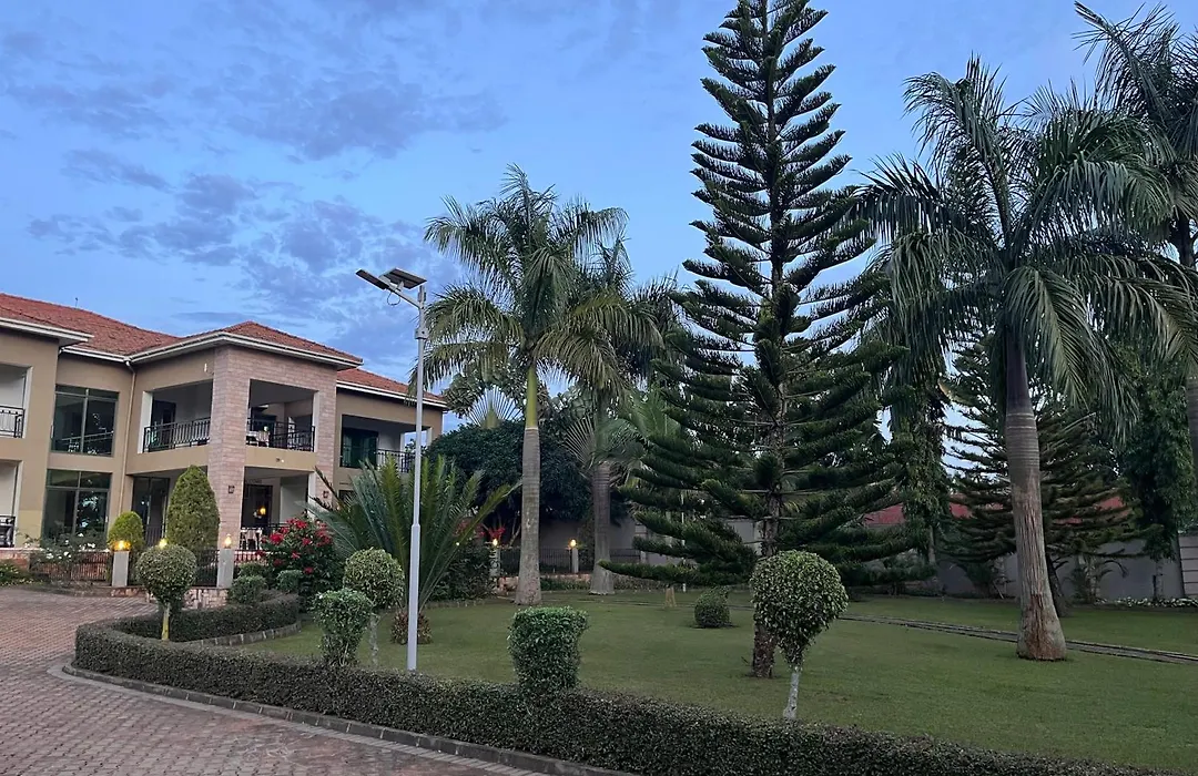 Lakepoint Villa-1