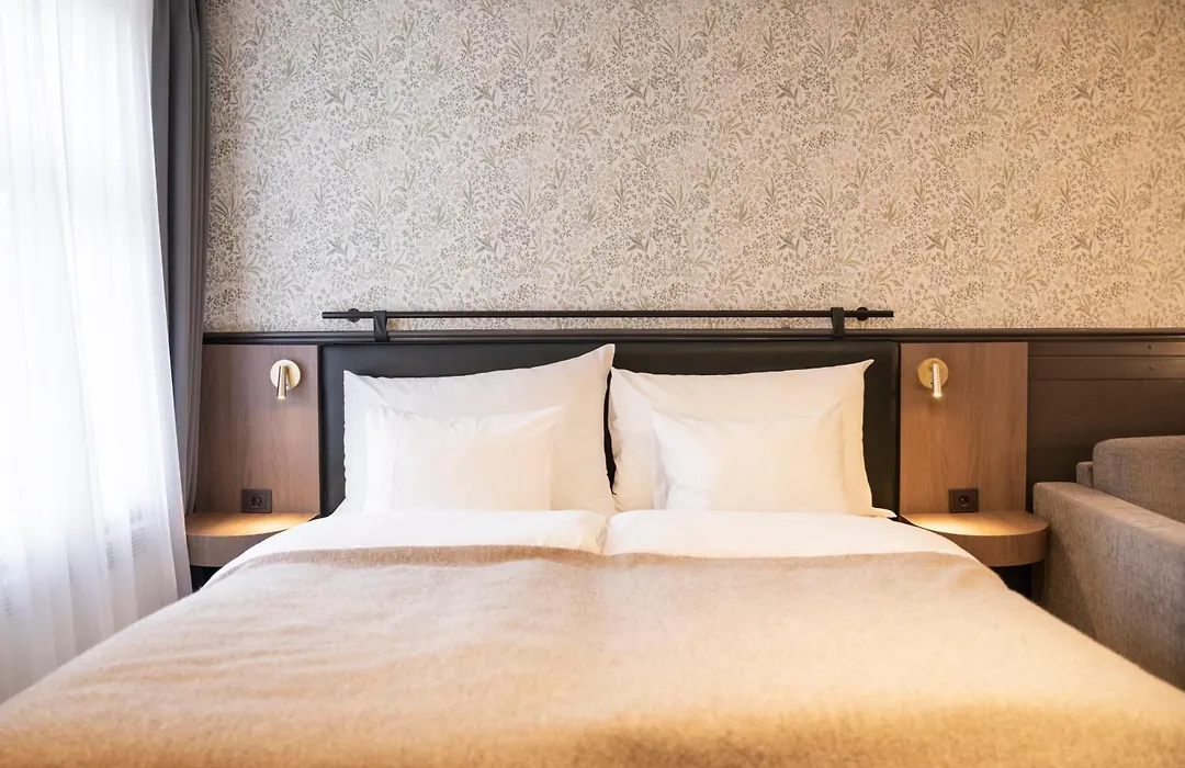 Home Hotel Hammer-1