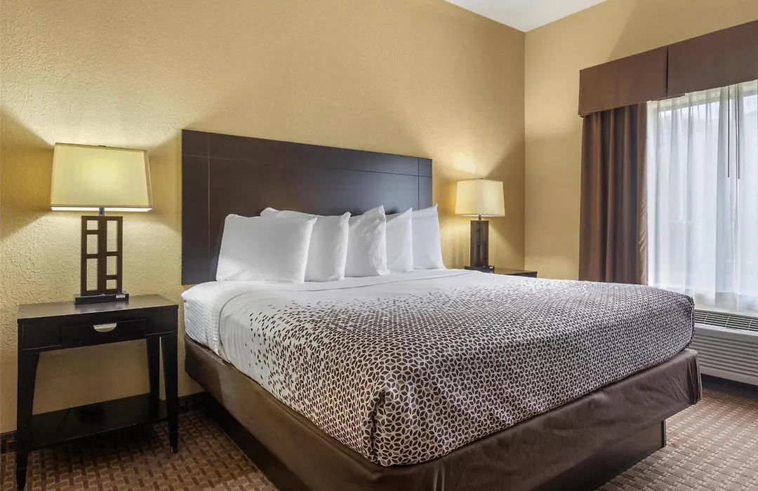 Best Western Bastrop Pines Inn-1
