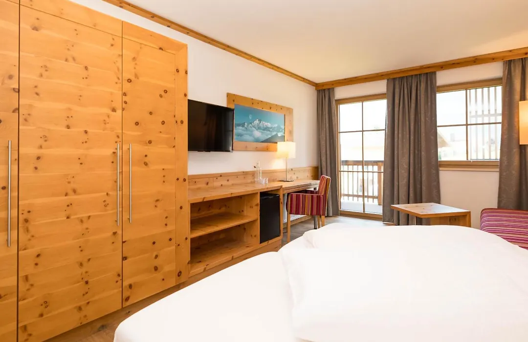 Hotel Alpenklang-1
