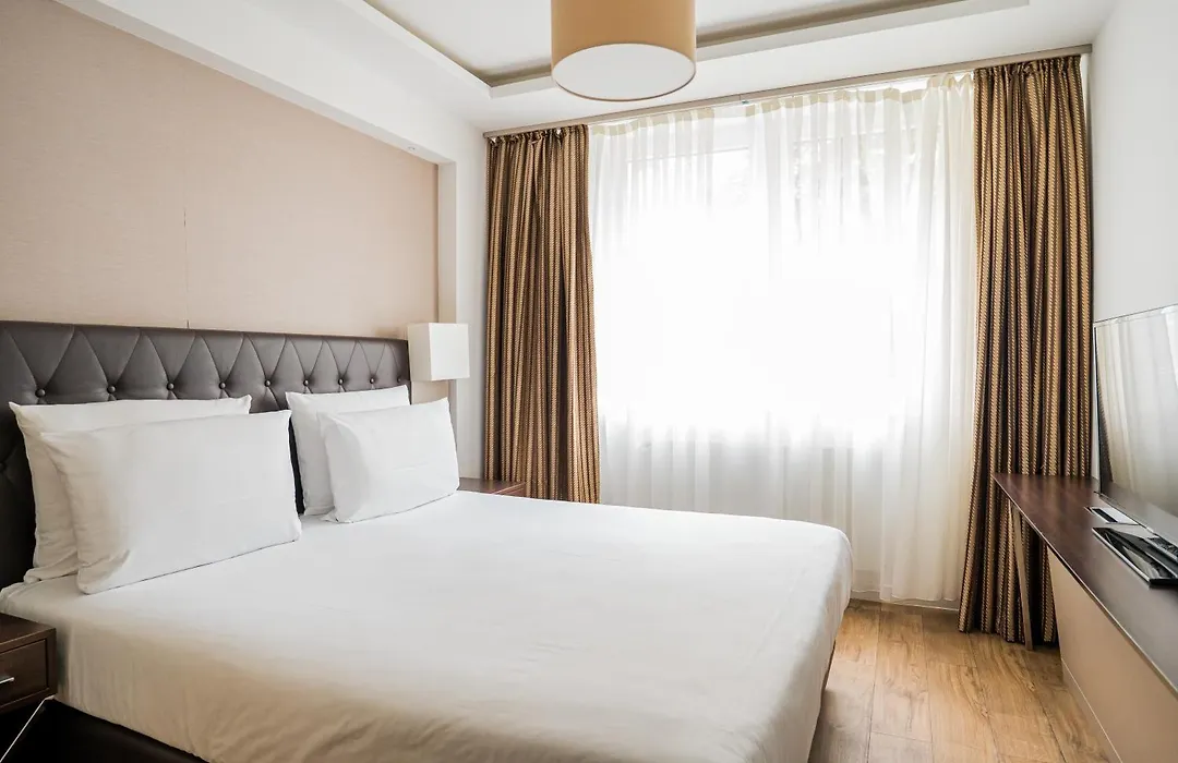 Homaris West Side (Adults Only)-1