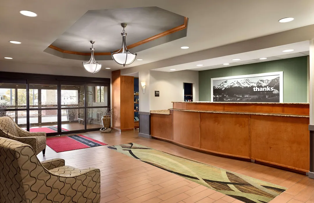 Hampton Inn & Suites By Hilton Manchester Bedford-1