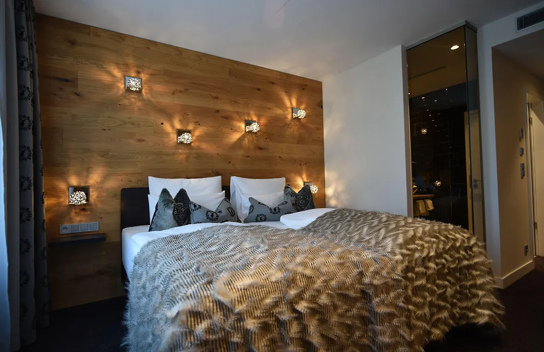 BLOCK Hotel&Living-1