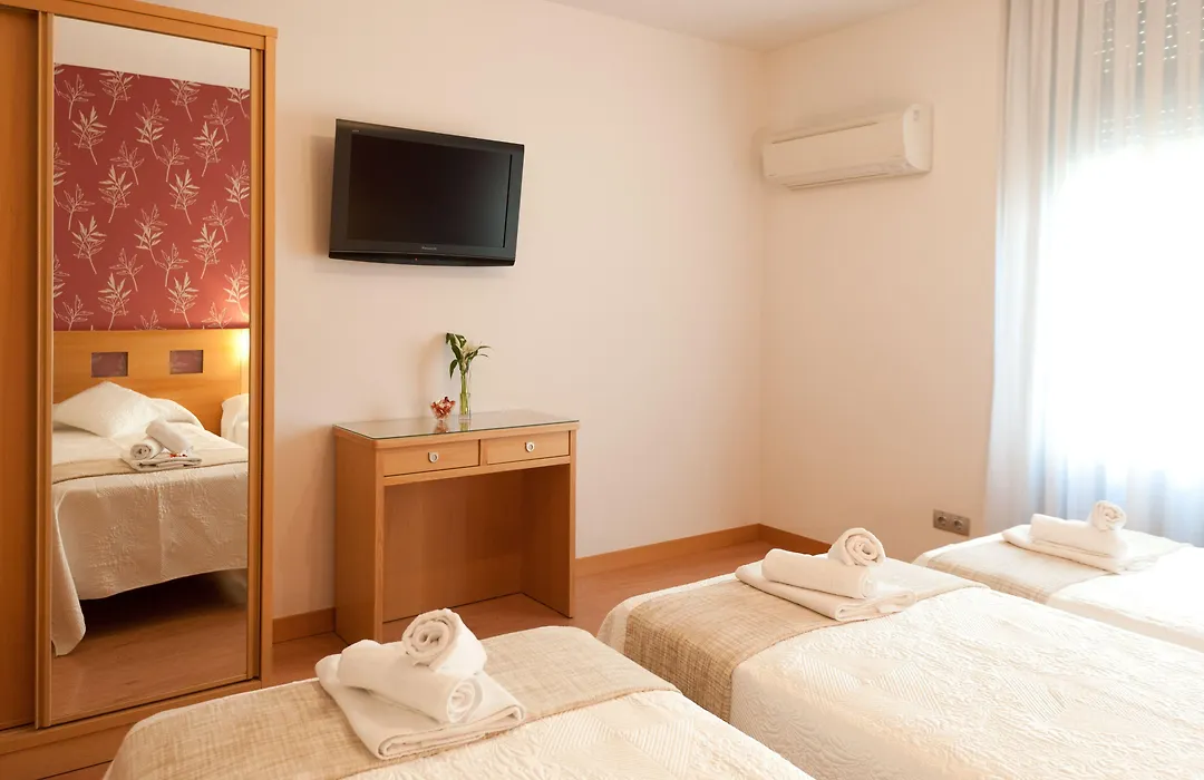 Hostal Abami II-1