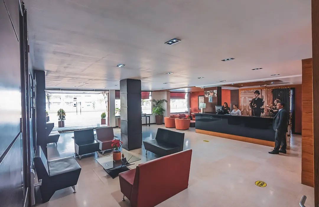 Hotel Charlotte Plaza 26-1