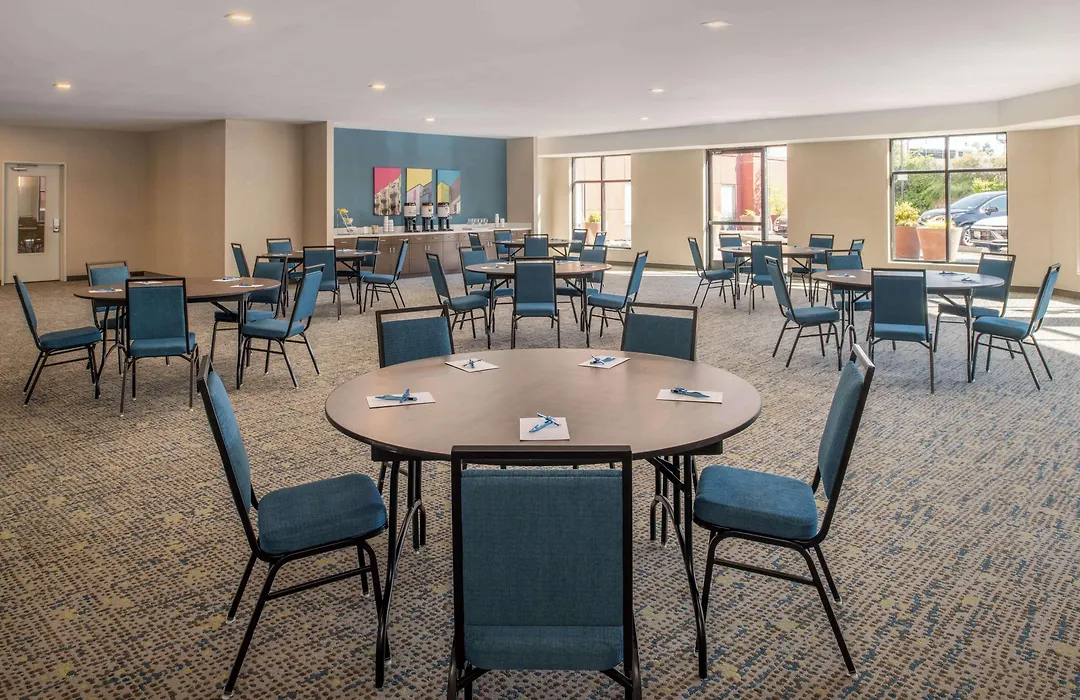 Hampton Inn And Suites Seattle - Airport / 28Th Avenue-1