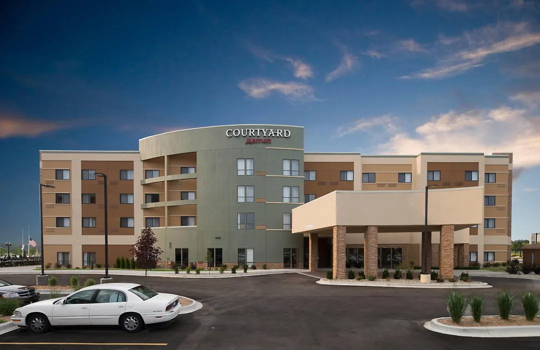 Courtyard Bay City-1