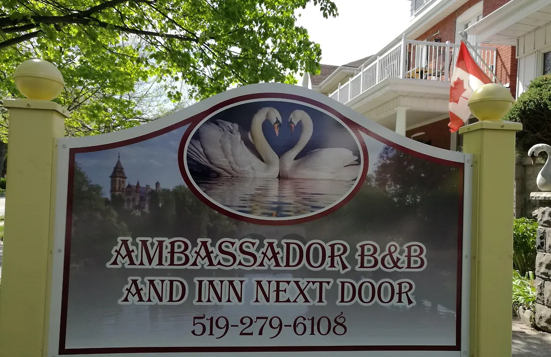 Ambassador'S Inn Next Door-1
