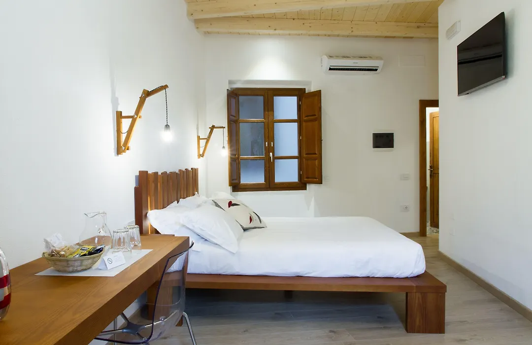 Art Guest House-1
