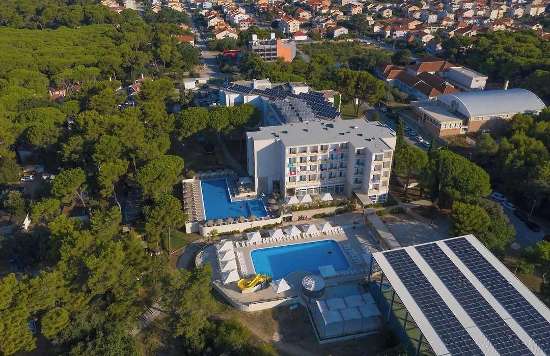 Family Hotel Adria-1