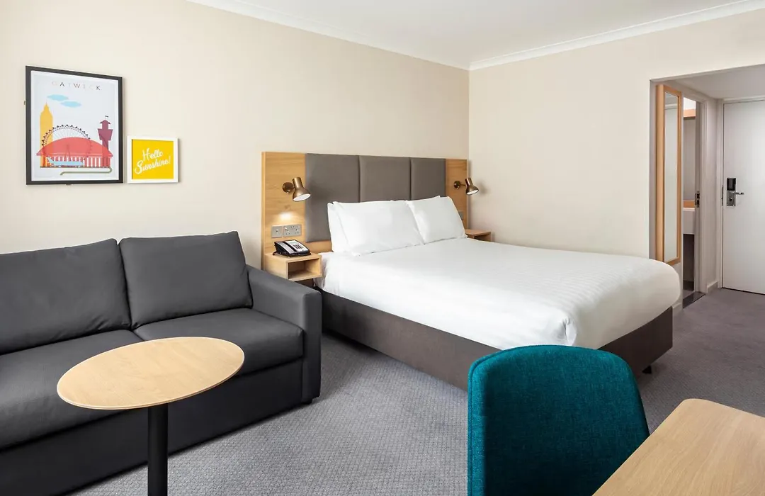 Holiday Inn London - Gatwick Airport By Ihg-1