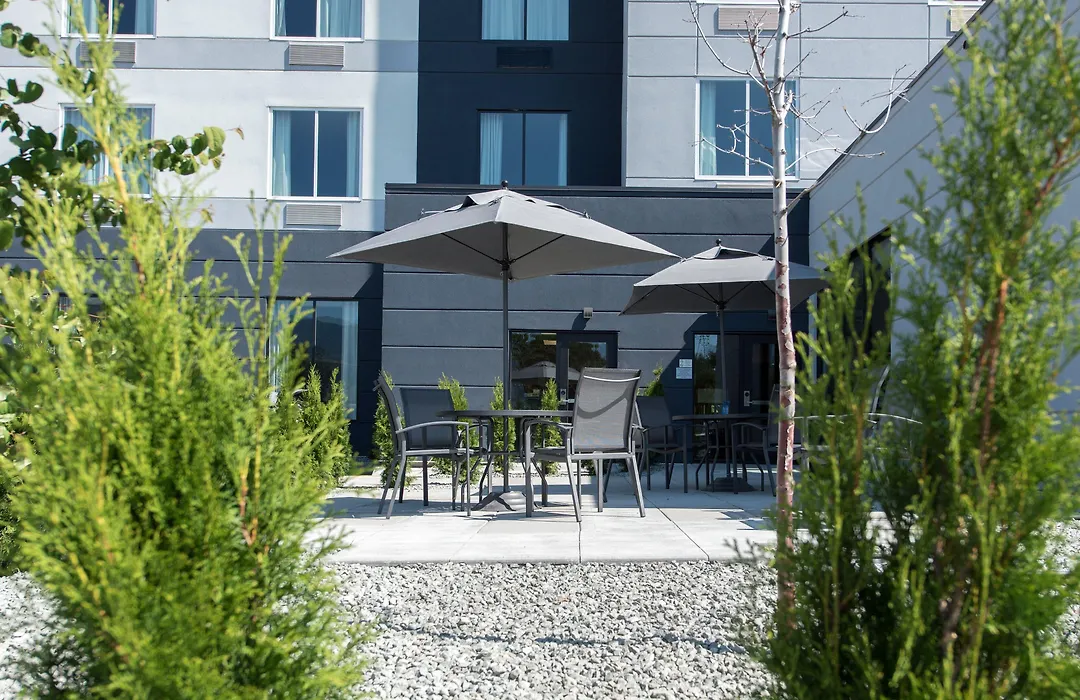 Fairfield Inn & Suites By Marriott Penticton-1