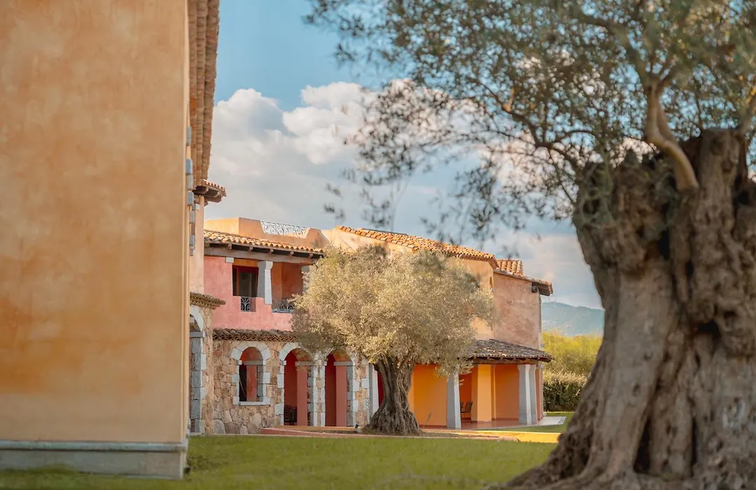 Marina Beach Residence With Private Beach In Marinella-1