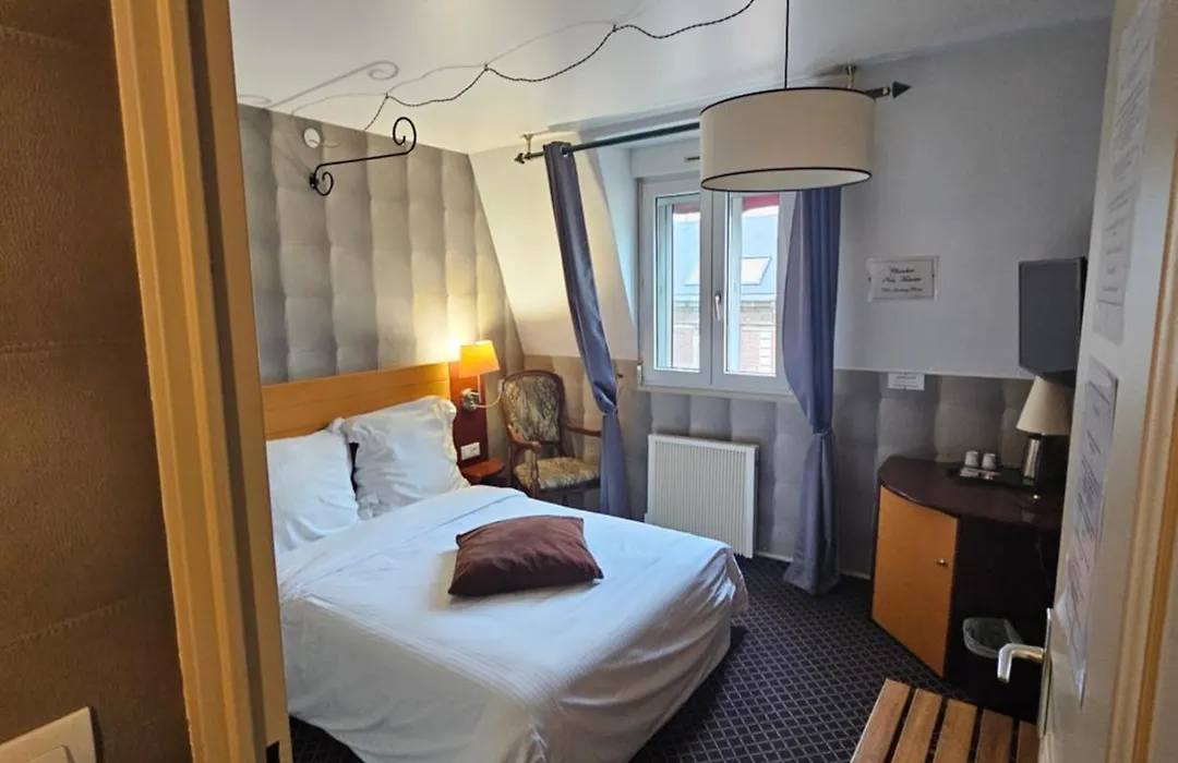 Hotel 1Er Consul Rouen-1