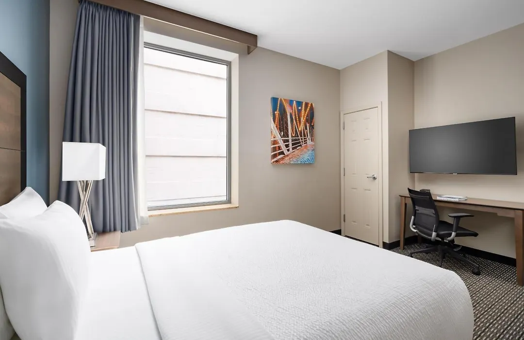 La Quinta Inn & Suites By Wyndham Chicago Downtown-1