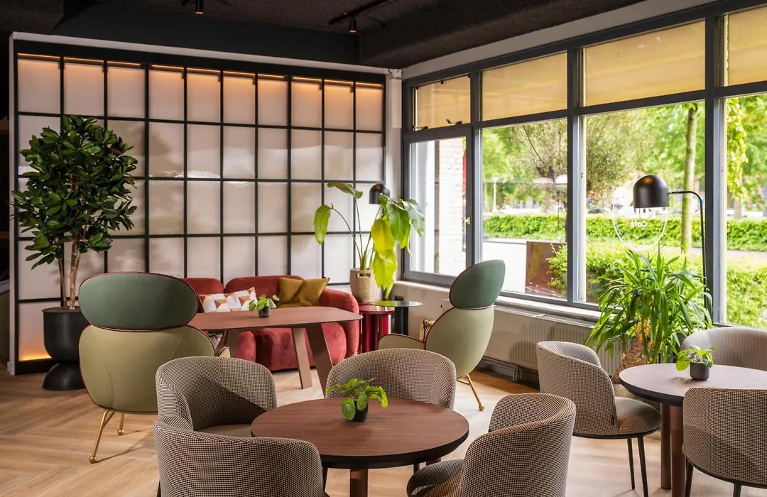 Tulip Hotels & Residences - Zwolle-1