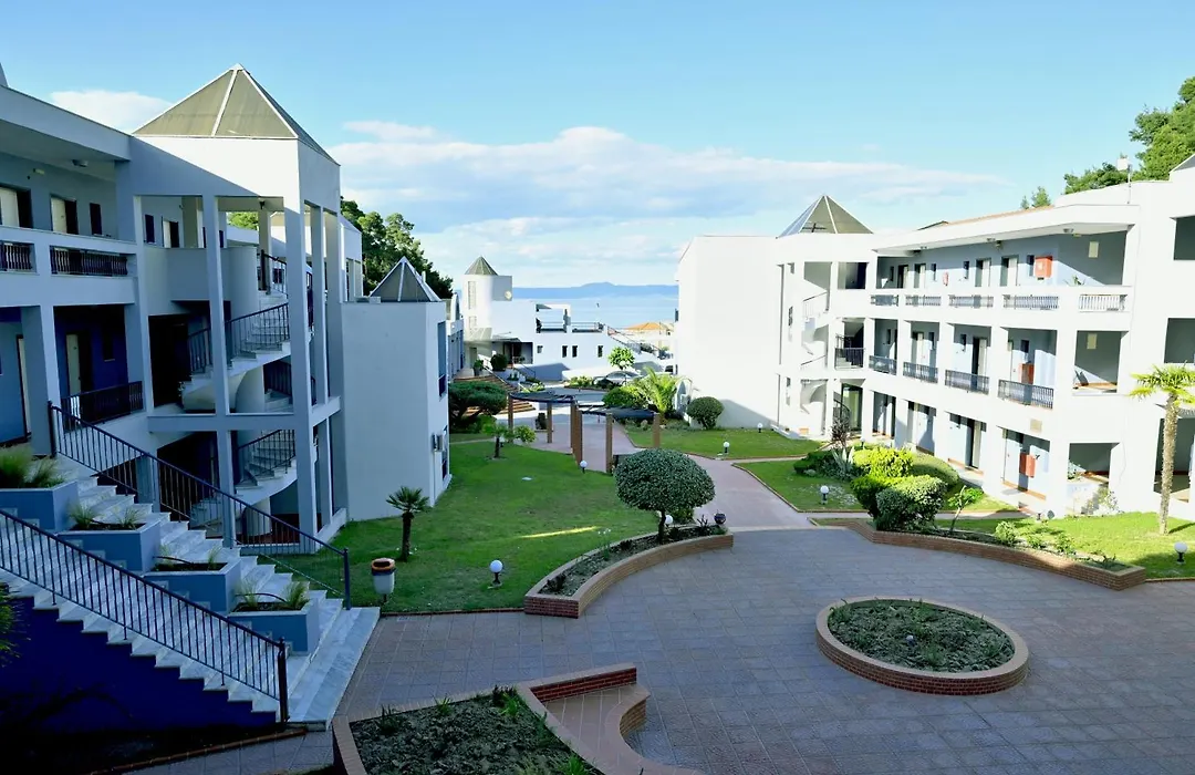 Atrium Hotel-1