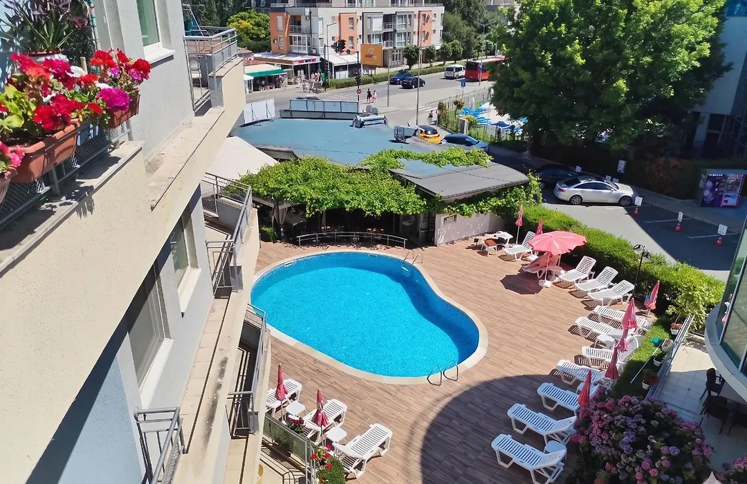 Favorit Aparthotel-1