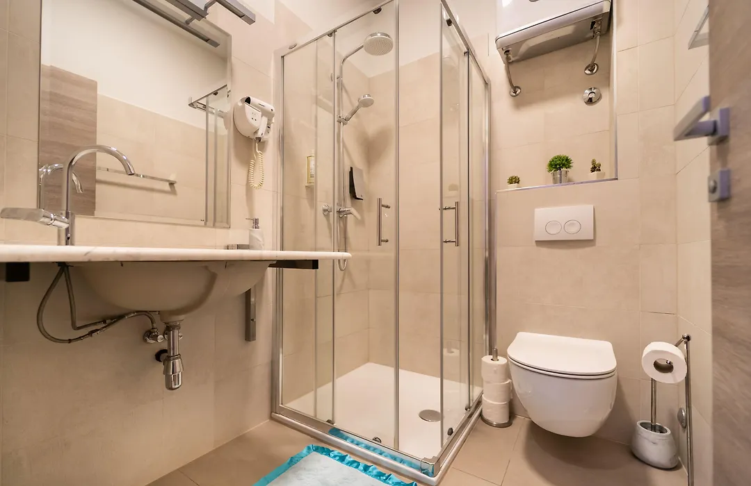 Tifani Luxury Rooms-1
