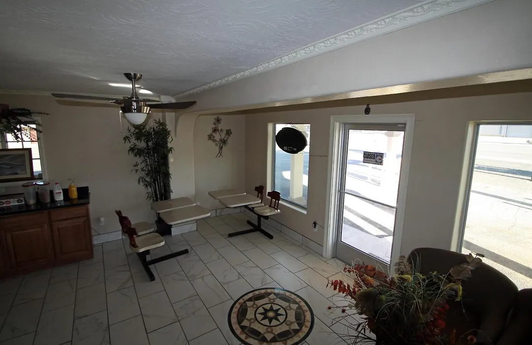 Executive Inn Snyder-1