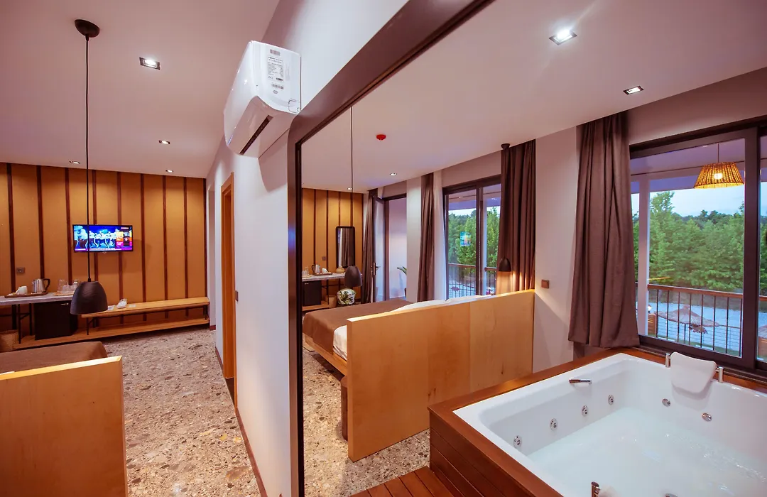 Arwen Hotel-1