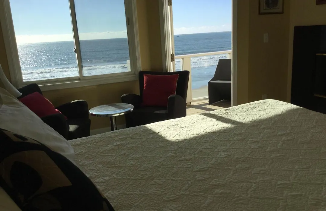 The Oceanfront Stay On Miramarbeach Hmb-1