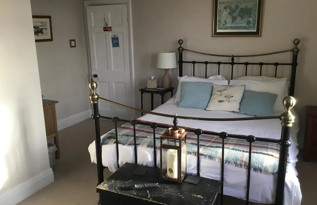 Lee-Side B&B-1