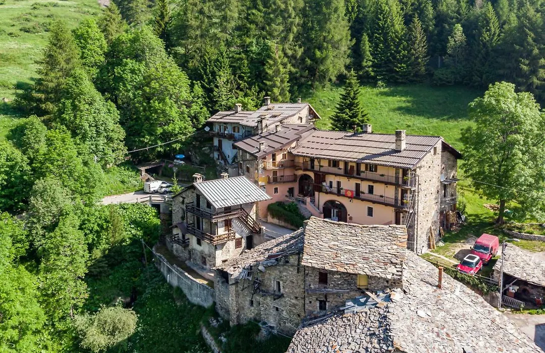 Relais La Font-1