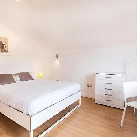Tooting Broadway Studios & Rooms By Primecityhosts-3