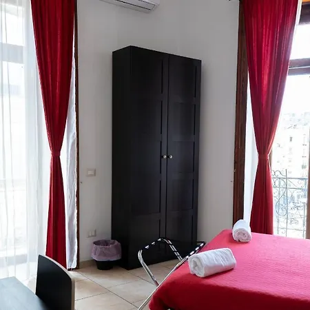 Vico 22 Rooms Napoli-2