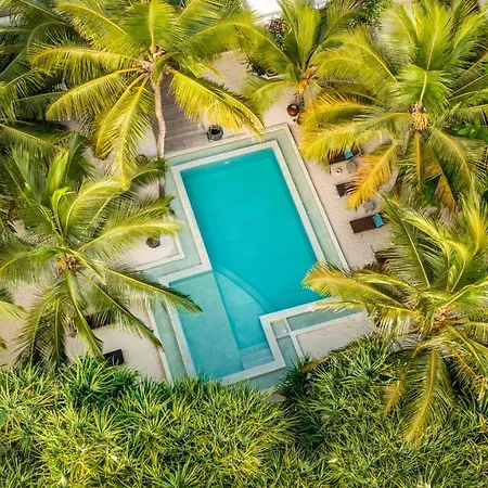 Uzuri Boutique Hotel-3