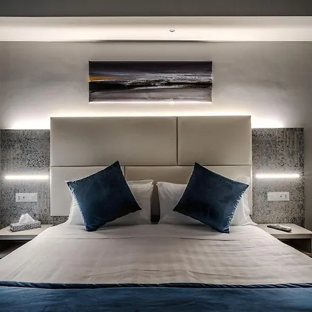 Suite Blue Style-3
