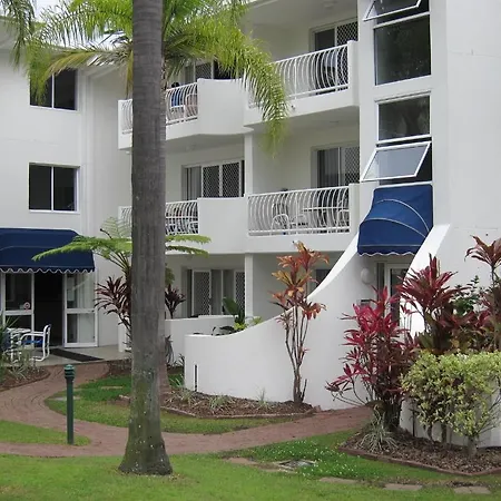 Cannes Court Apartments-3