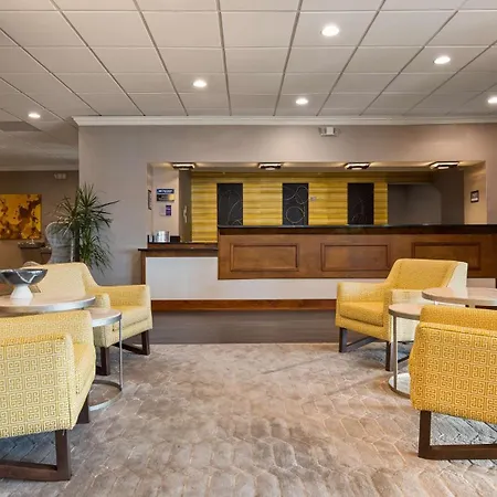 Cottonwood Airport & Expo Hotel Louisville-3