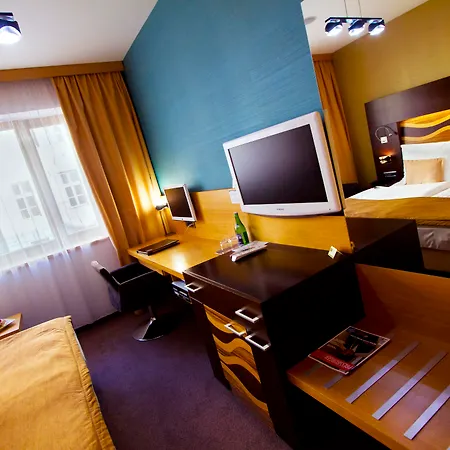 Danubia Gate Hotel-3