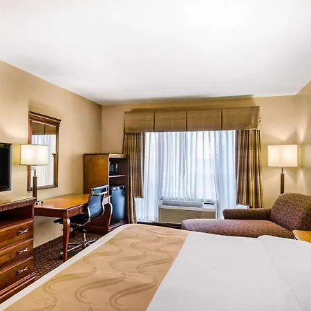 Quality Inn & Suites Carthage Near Precious Moments Chapel-3