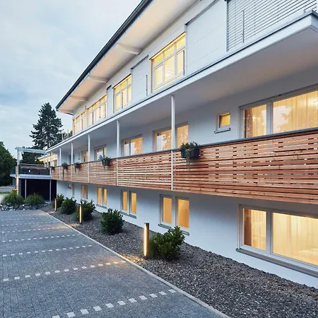 Scotty & Emily Hotel Ulm-2
