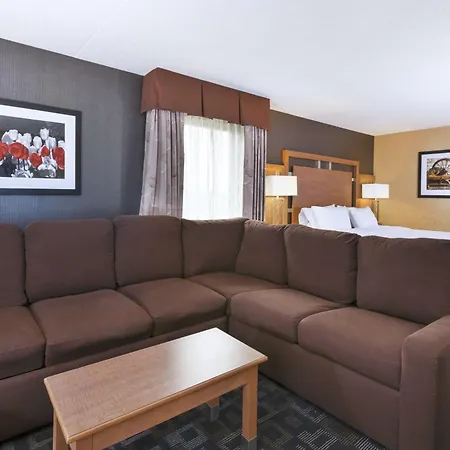 Hampton Inn Clinton-2