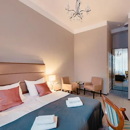 Aparthotel Old Town-3