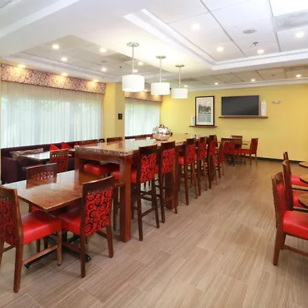 Hampton Inn by Hilton Guadalajara-Aeropuerto-3