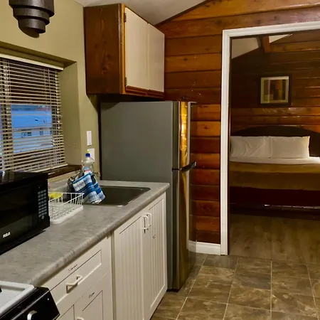 Merritt Lodge-2